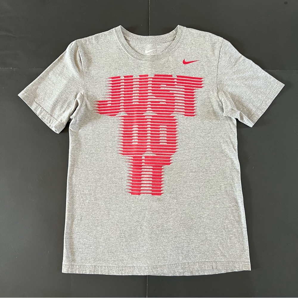 Nike Just Do It Men's Small Regular Fit Gray Red Shirt Top Logo Tee